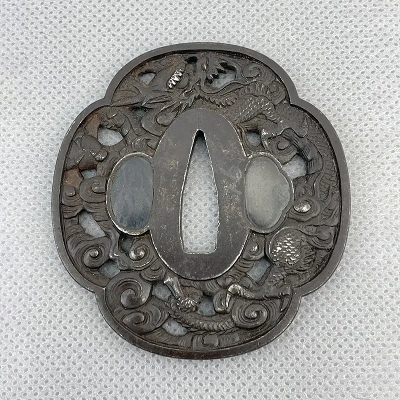 Tsuba en fer forme Mokko gata Style Hizen