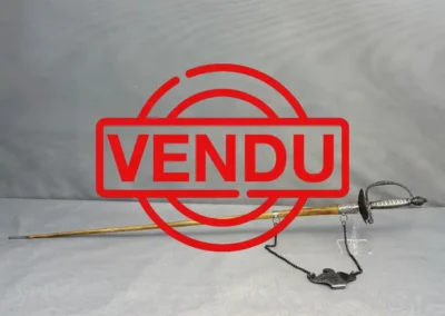 Epée de cour avec son fourreau et sa verrouille de suspension